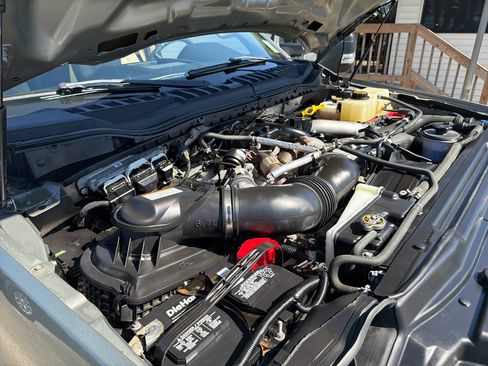 Used 2019 Ford F250 XLT w/ XLT Value Package image 23