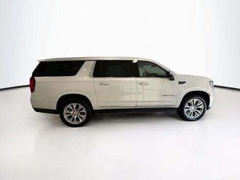 Certified 2021 GMC Yukon XL Denali w/ Denali Ultimate Package AWD/4WD image 7