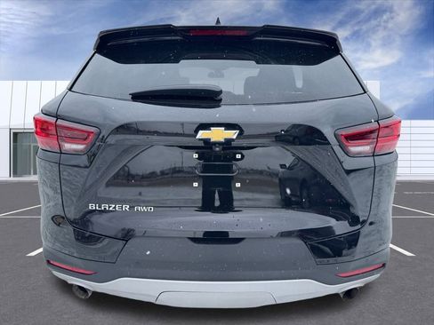 Used 2023 Chevrolet Blazer LT image 11
