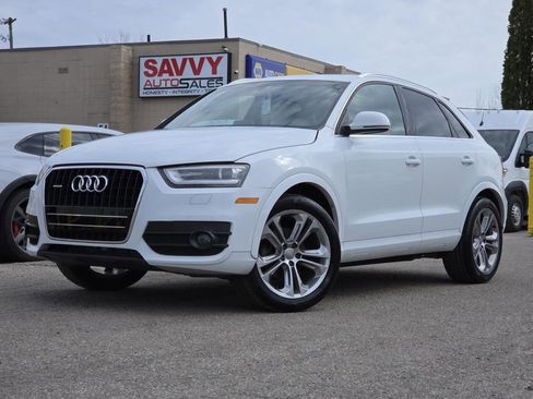 Used 2015 Audi Q3 2.0T Prestige w/ Prestige Package AWD/4WD image 2