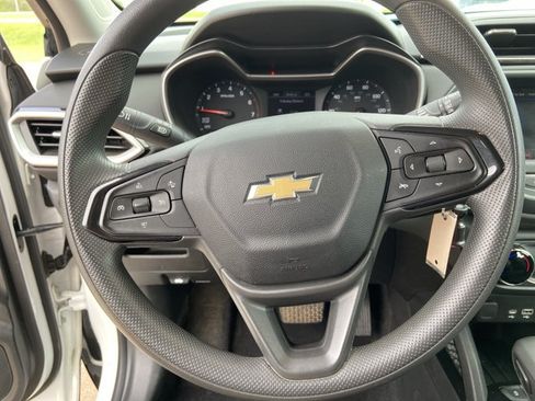 Used 2021 Chevrolet TrailBlazer LS AWD/4WD image 35