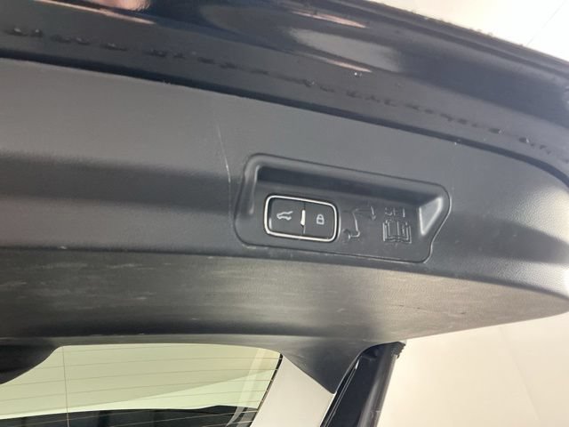 Used 2025 Ford Explorer Active AWD/4WD image 31