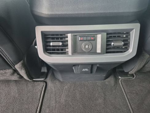 Used 2025 Ford F250 Lariat AWD/4WD image 21