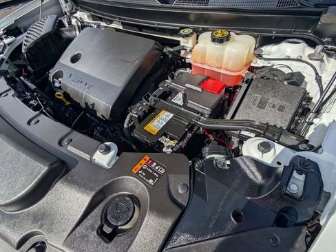 Used 2023 Chevrolet Traverse LT image 25