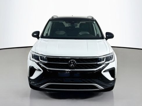 Certified 2023 Volkswagen Taos SEL AWD/4WD image 6