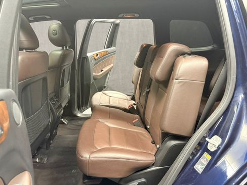 Used 2015 Mercedes-Benz GL 450 4MATIC w/ Premium Package w/ Lighting Package image 30