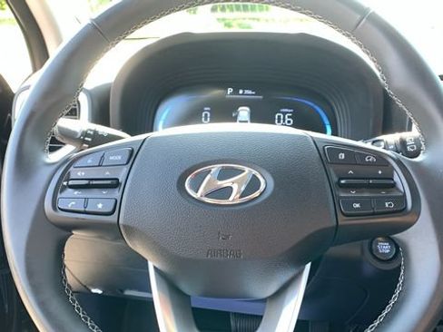Certified 2026 Hyundai Venue SEL FWD image 15
