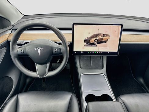 Used 2023 Tesla Model Y Long Range AWD/4WD image 15