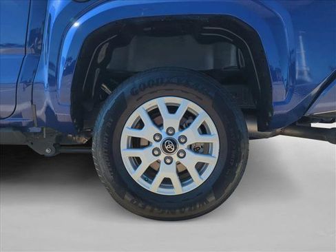 Used 2025 Toyota Tacoma SR5 image 21