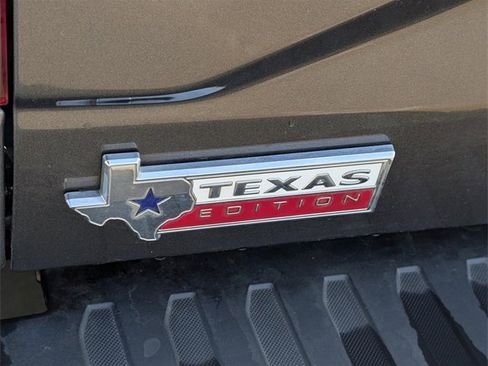 Used 2017 Ford F150 XLT w/ Equipment Group 302A Luxury image 5