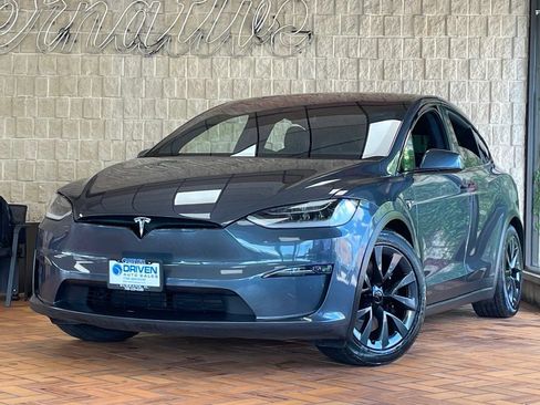 Used 2022 Tesla Model X AWD/4WD image 2