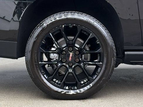 Used 2026 GMC Yukon XL Denali w/ Sun & Power Step Package AWD/4WD image 11