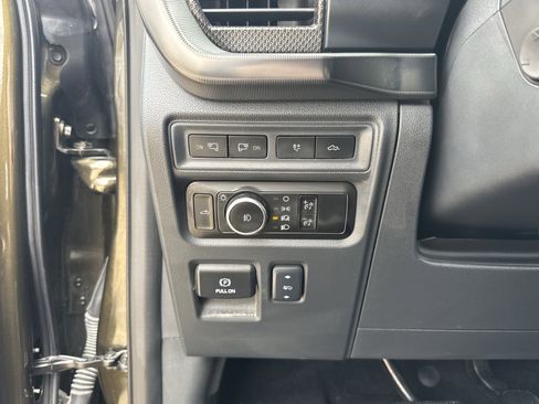 Used 2024 Ford F150 Raptor AWD/4WD image 14