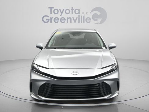 Used 2025 Toyota Camry LE FWD image 21