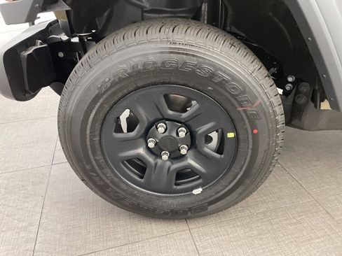 New 2026 Jeep Gladiator Sport image 9