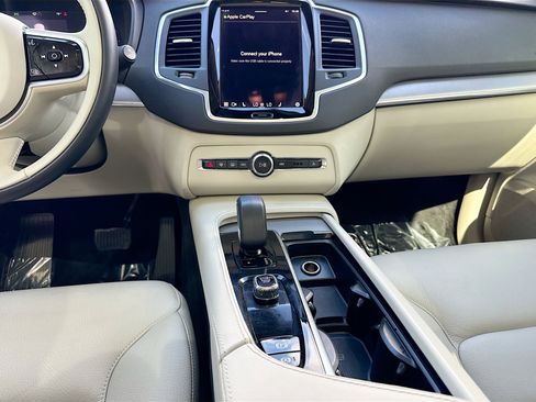 Used 2023 Volvo XC90 B5 Core w/ Protection Package Premier image 19
