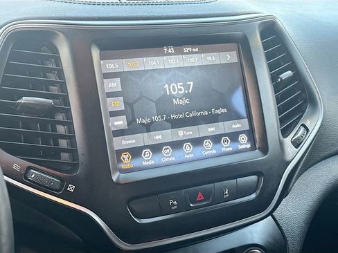 Used 2021 Jeep Cherokee Latitude Lux w/ Comfort/Convenience Group image 15