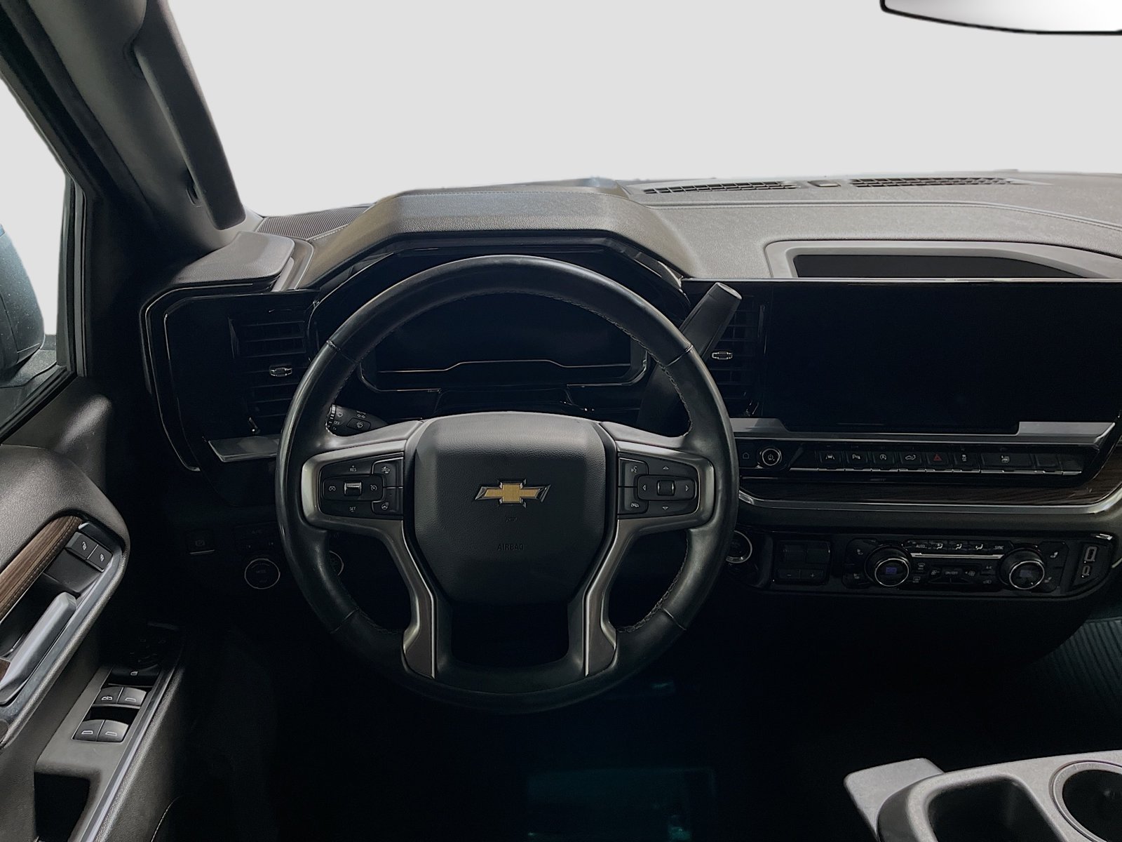 Used 2025 Chevrolet Silverado 1500 LT AWD/4WD image 22