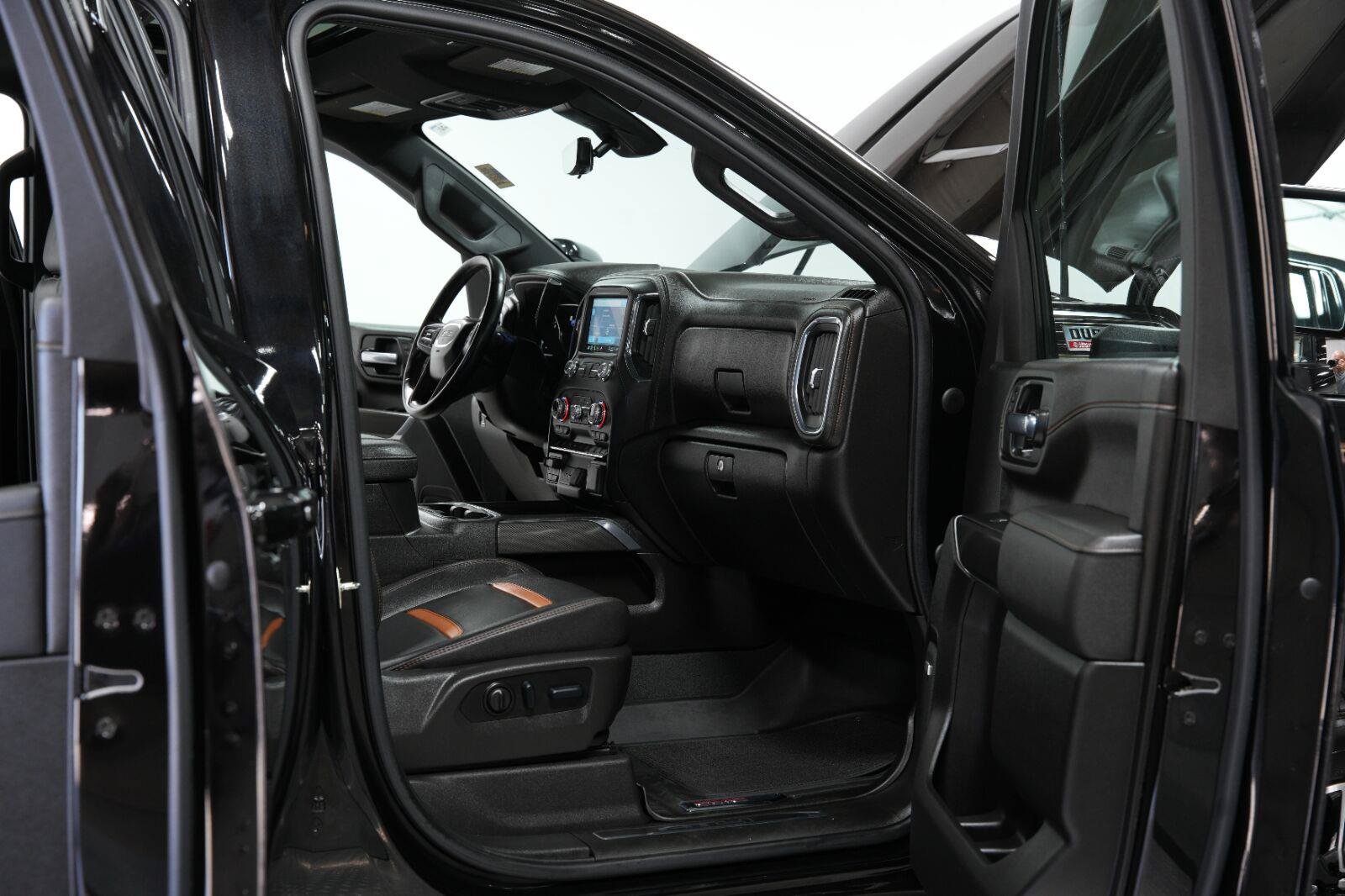 Used 2023 GMC Sierra 3500 AT4 w/ AT4 Premium Plus Package AWD/4WD image 15