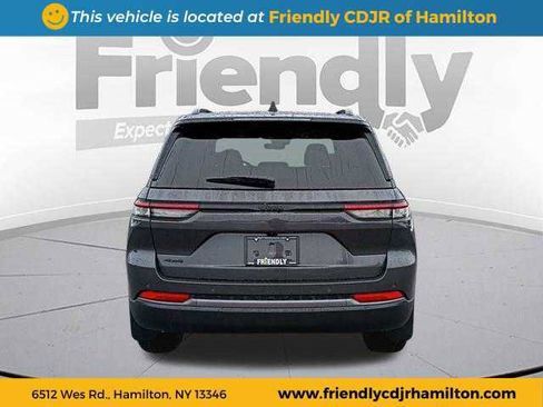 New 2026 Jeep Grand Cherokee Altitude image 4