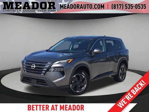 Used 2025 Nissan Rogue SV AWD/4WD image 1