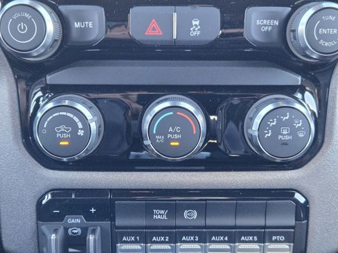 New 2026 RAM 5500 4x4 Crew Cab image 17