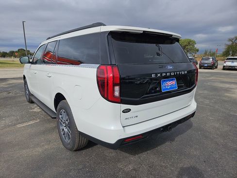New 2025 Ford Expedition Max Active image 9