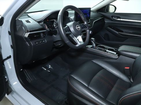 Certified 2024 Nissan Altima 2.5 SR w/ SR Premium Package image 17