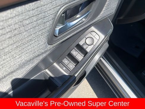 Used 2023 Nissan Rogue SV FWD image 11
