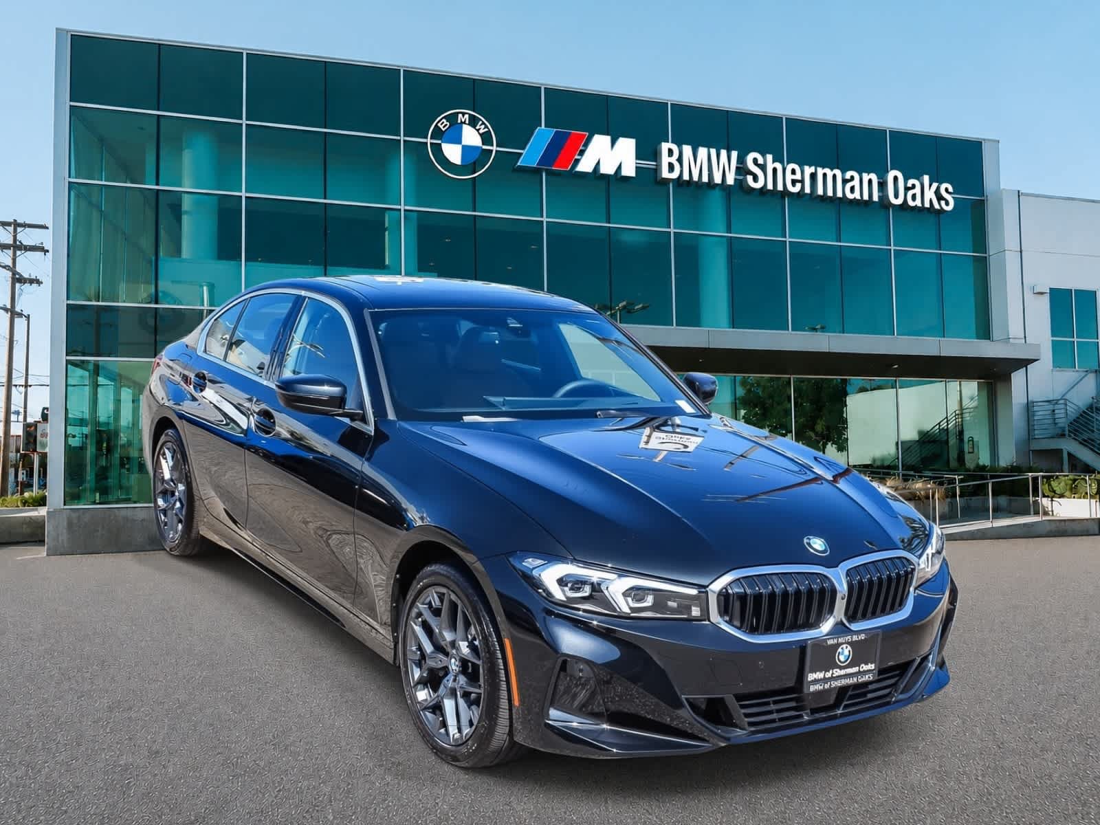 Used 2026 BMW 330i xDrive Sedan AWD/4WD image 3