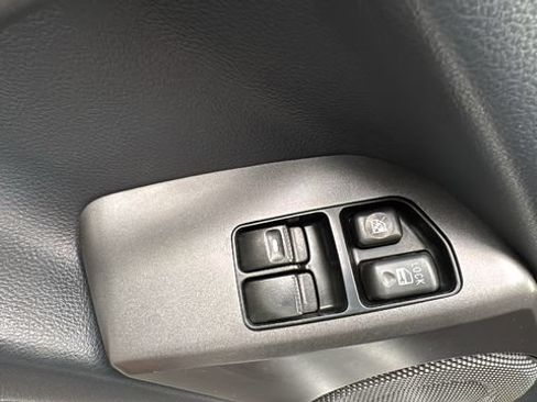 Used 2008 Mitsubishi Eclipse GT FWD image 18