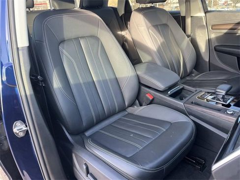 Used 2022 Audi Q5 2.0T Premium w/ Convenience Package image 28