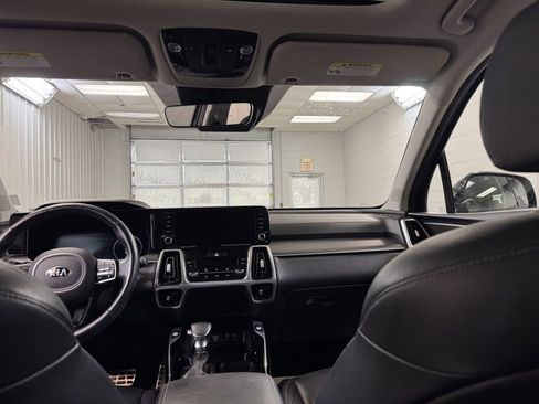 Used 2021 Kia Sorento SX image 22