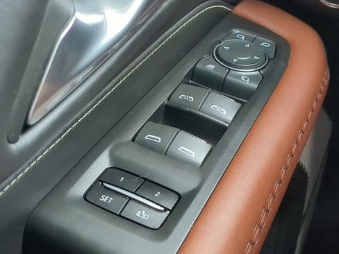 Used 2023 GMC Yukon Denali Ultimate image 23