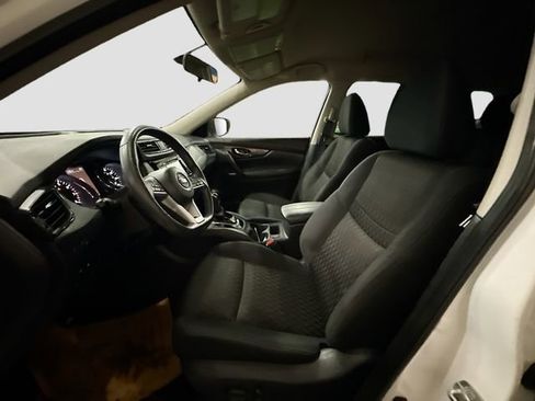 Used 2018 Nissan Rogue SV w/ Premium Package image 21