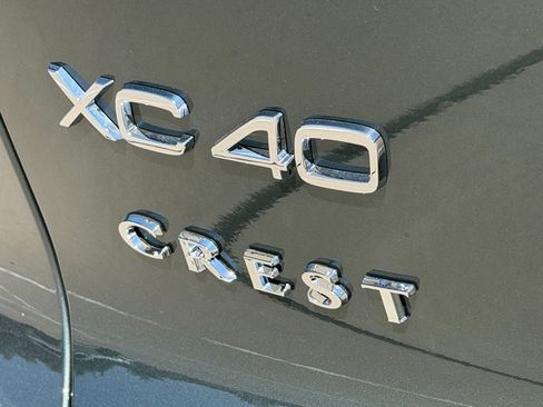 New 2026 Volvo XC40 B5 Ultra w/ Protection Package Premier AWD/4WD image 9