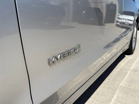 Used 2018 Ford Fusion SE image 6