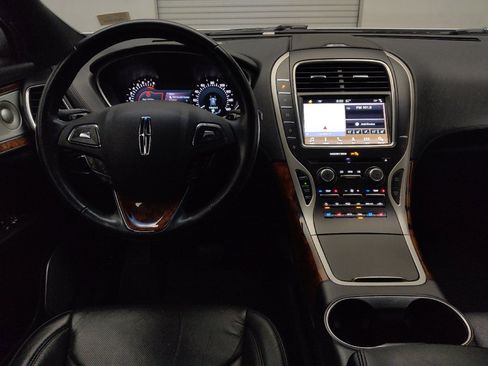 Used 2017 Lincoln MKX Reserve w/ Luxury Package image 22