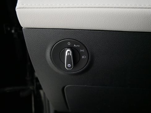 Used 2025 Volkswagen Taos S image 26