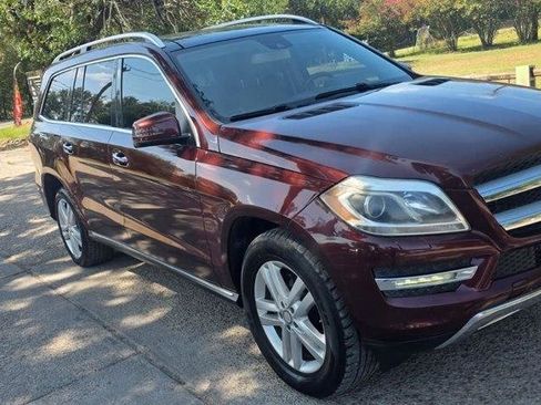 Used 2015 Mercedes-Benz GL 450 4MATIC image 3
