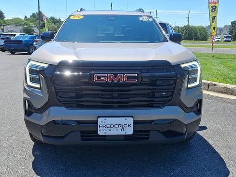 Used 2025 GMC Terrain Elevation w/ Elevation Premium Package AWD/4WD image 2