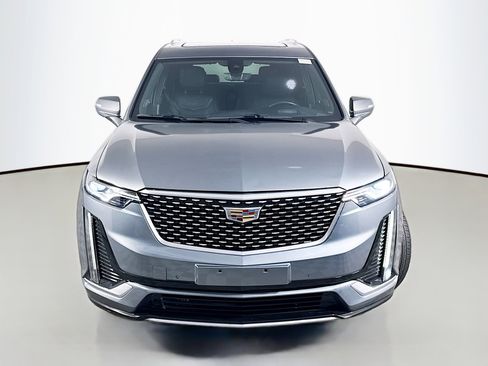 Used 2021 Cadillac XT6 Premium Luxury image 2