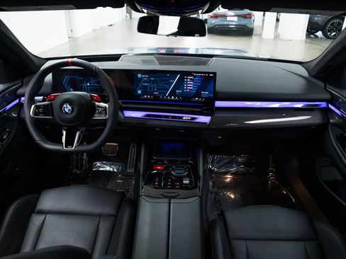 Used 2025 BMW M5 Touring AWD/4WD image 10