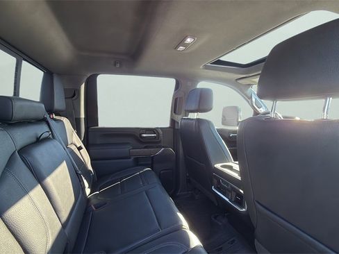 Used 2021 GMC Sierra 2500 Denali w/ Denali Ultimate Package image 18