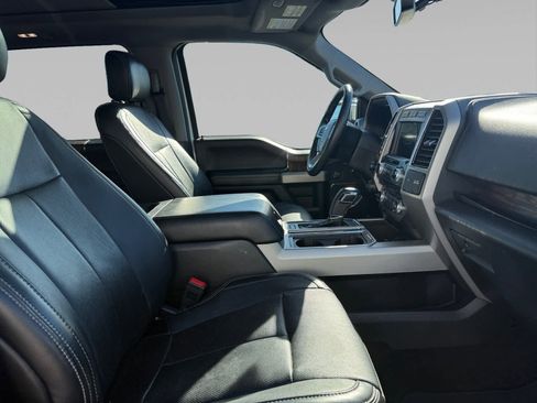 Used 2018 Ford F150 Lariat w/ Equipment Group 502A Luxury image 15