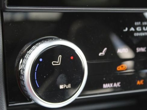 New 2026 Jaguar F-PACE R-Dynamic S image 17