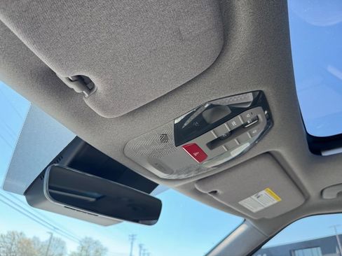 Certified 2026 Kia EV9 Wind image 24