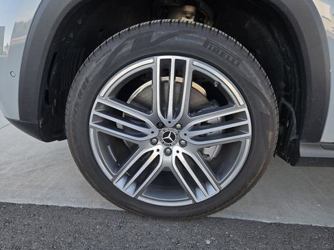 Used 2024 Mercedes-Benz GLS 450 4MATIC image 42