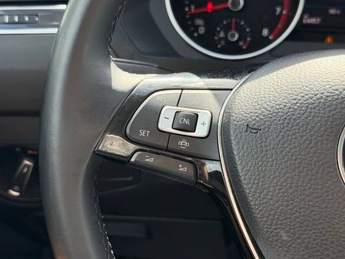 Used 2019 Volkswagen Tiguan SE FWD image 22