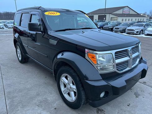 Used 2007 Dodge Nitro SLT image 3